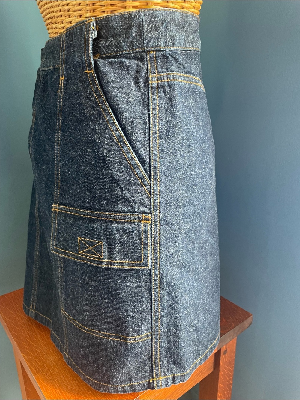 Vintage DKNY Jeans Denim Mini Skirt Size 10 100% Cotton Dark Wash Y2K